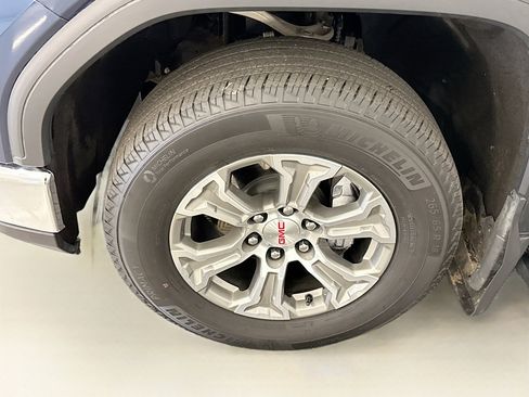 Used 2022 GMC Sierra 1500 SLE image 11