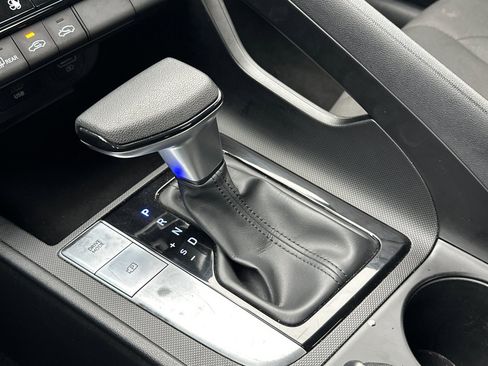 Used 2023 Hyundai Elantra SEL image 20