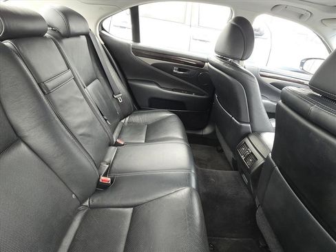 Used 2014 Lexus LS 460 image 9