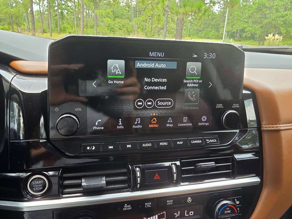Used 2024 Nissan Pathfinder Platinum w/ Black Appearance Package FWD image 30