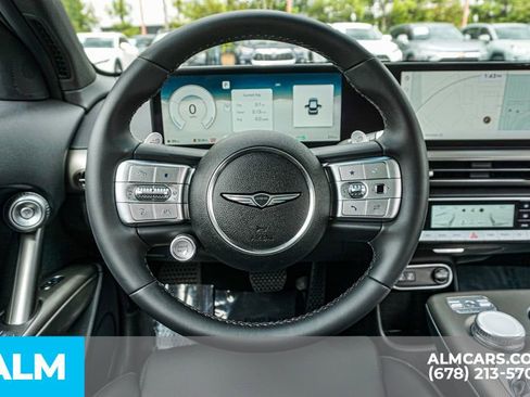 Used 2025 Genesis GV60 RWD image 28