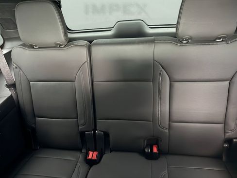 Used 2023 Chevrolet Tahoe LT AWD/4WD image 32