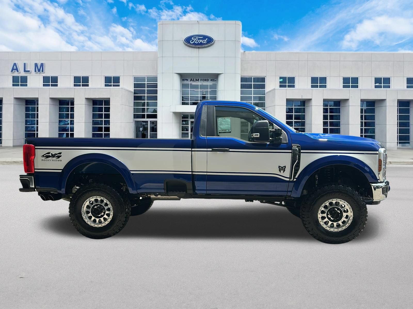 New 2026 Ford F250 XLT AWD/4WD image 5