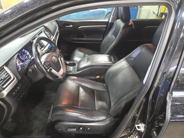 Used 2019 Toyota Highlander Limited Platinum AWD/4WD image 20