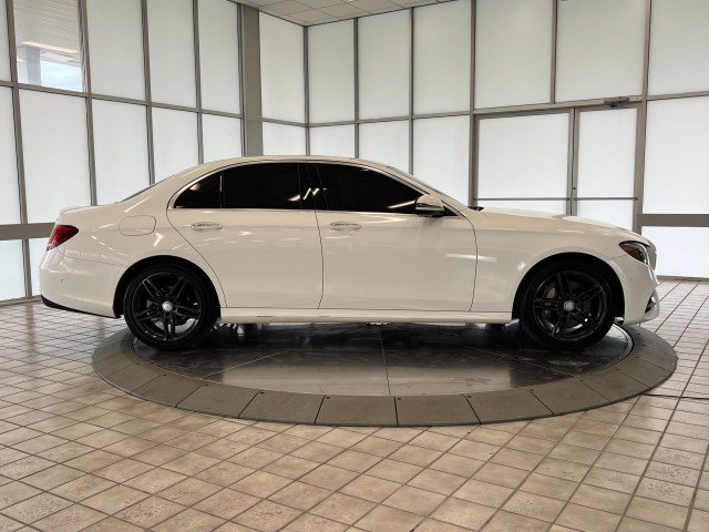 Used 2017 Mercedes-Benz E 300 4MATIC image 8