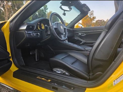 Used 2016 Porsche 911 Turbo S image 20