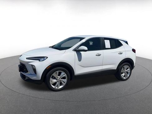 Used 2025 Buick Encore GX Preferred FWD image 8