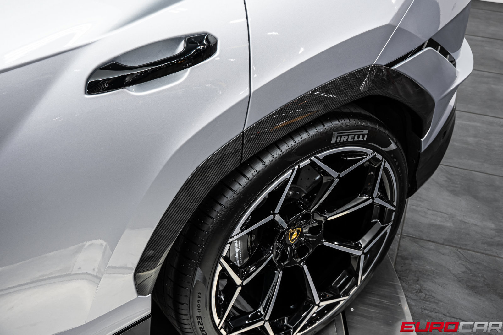 Used 2024 Lamborghini Urus Performante AWD/4WD image 20