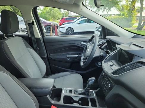 Used 2018 Ford Escape SE w/ SE Sync 3 Package FWD image 3