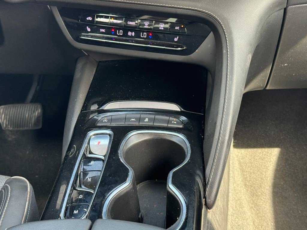 Used 2023 Buick Envision Essence FWD image 17