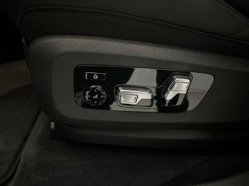 New 2023 BMW XM image 13