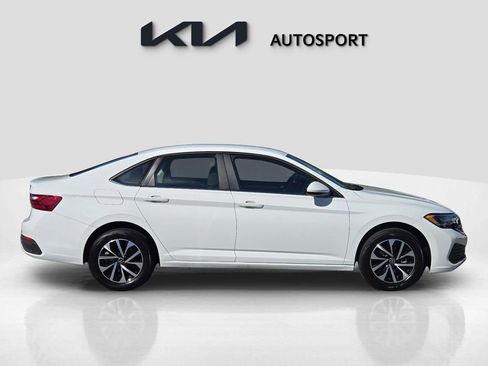 Used 2024 Volkswagen Jetta S image 7