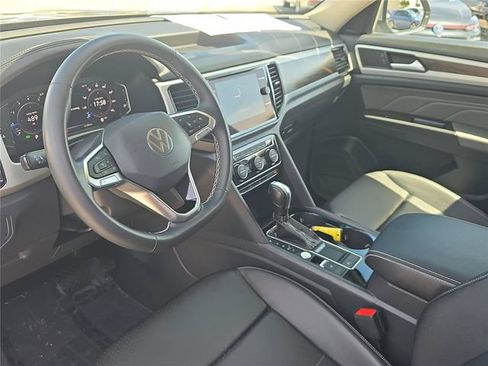 Used 2023 Volkswagen Atlas SE FWD image 16