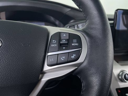 Used 2021 Ford Explorer XLT w/ Equipment Group 202A AWD/4WD image 29