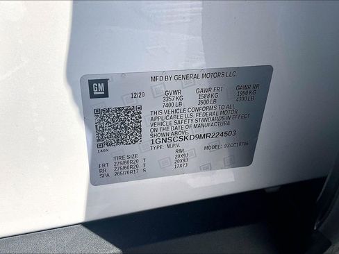 Used 2021 Chevrolet Tahoe Premier w/ Premium Package image 17