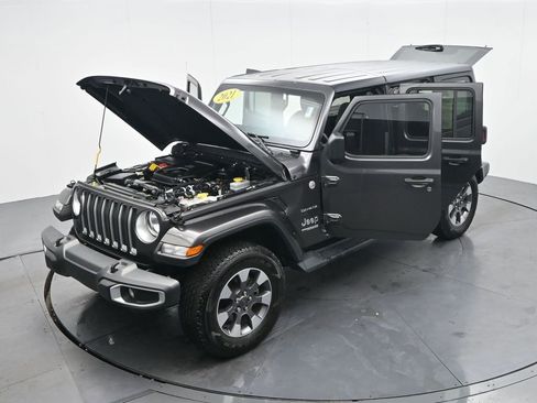 Used 2021 Jeep Wrangler Unlimited Sahara image 32