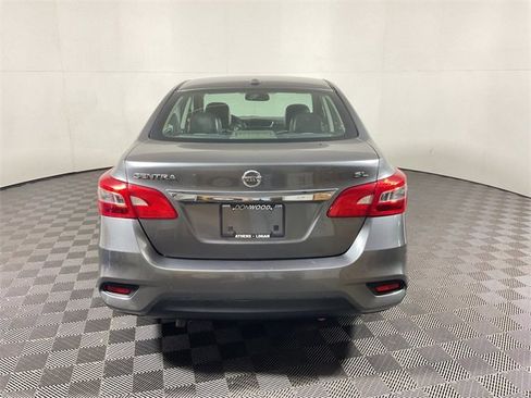 Used 2018 Nissan Sentra SL image 12