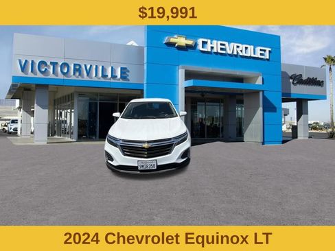 Used 2024 Chevrolet Equinox LT FWD image 2