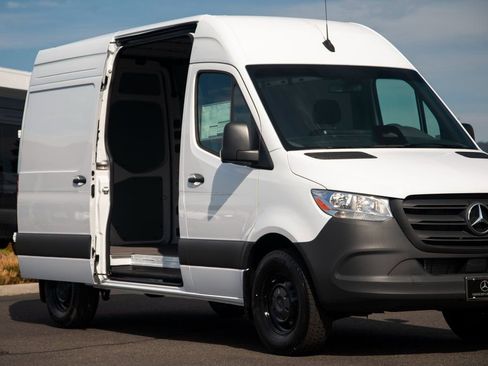 New 2026 Mercedes-Benz Sprinter 144 Cargo image 6