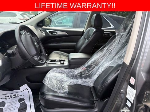 Used 2020 Nissan Pathfinder SL AWD/4WD image 9