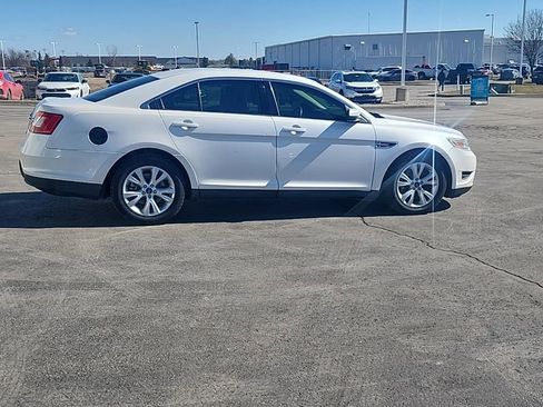 Used 2011 Ford Taurus SEL w/ 201A Rapid Spec Order Code image 10