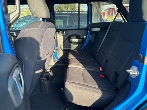 Used 2023 Jeep Wrangler Unlimited Sport image 9