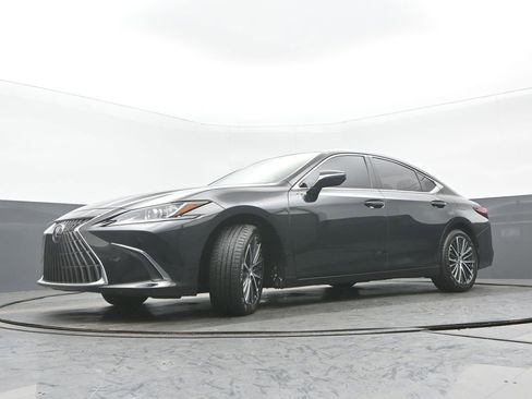 Used 2023 Lexus ES 350 w/ Premium Package image 28