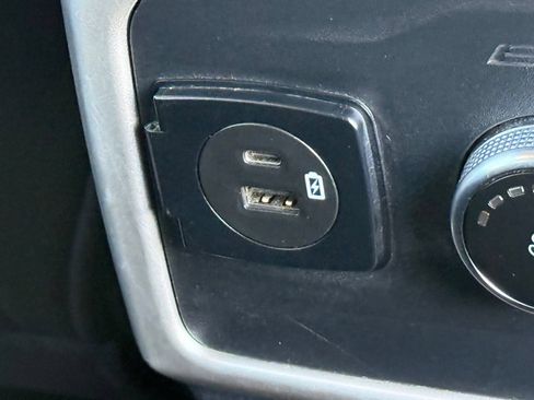 Used 2023 Ford Expedition XL AWD/4WD image 17