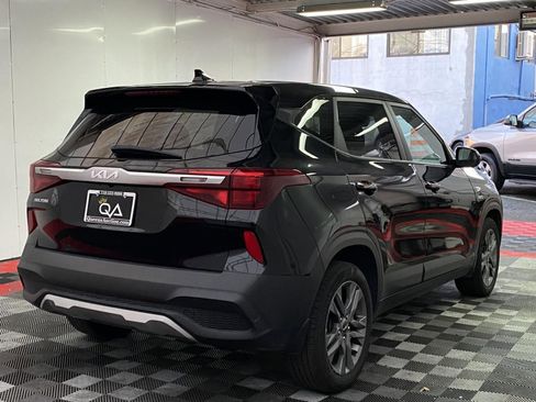 Used 2023 Kia Seltos LX AWD/4WD image 6
