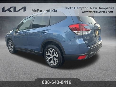Used 2020 Subaru Forester Premium image 5