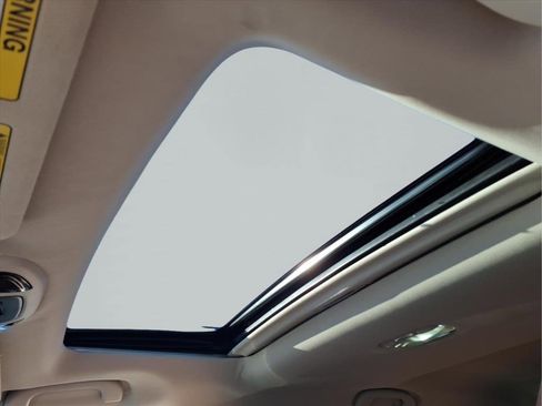 Used 2020 Subaru Outback Touring w/ Popular Package #2 image 23