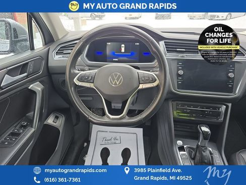 Used 2022 Volkswagen Tiguan SE image 18