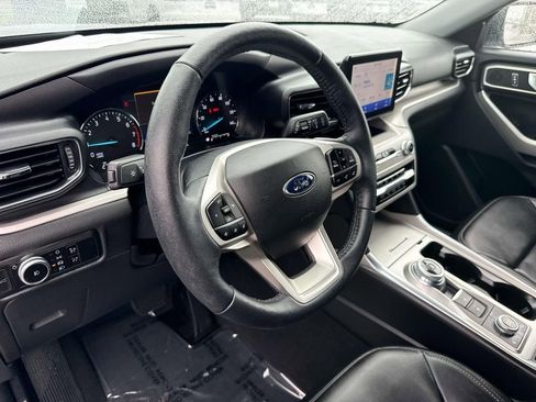 Certified 2023 Ford Explorer XLT w/ Equipment Group 202A image 25