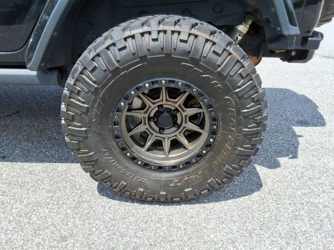 Used 2018 Jeep Wrangler Unlimited Rubicon AWD/4WD image 11