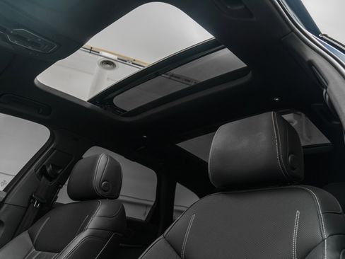 Used 2024 Audi RS 6 performance w/ Black Optic Package image 18