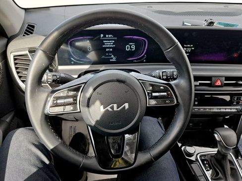 Used 2025 Kia Seltos S image 14