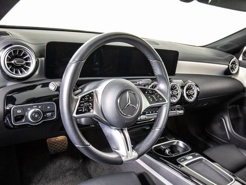 Used 2025 Mercedes-Benz CLA 250 image 16