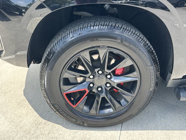 Used 2022 Chevrolet Tahoe Z71 w/ Luxury Package AWD/4WD image 12