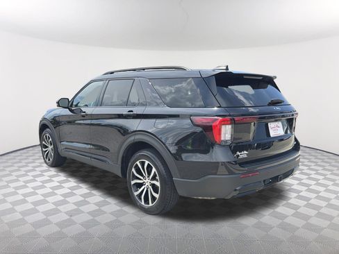 Used 2025 Ford Explorer ST-Line AWD/4WD image 14