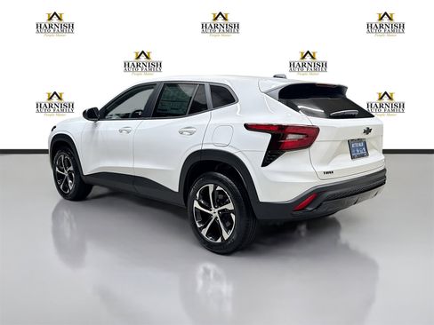 New 2026 Chevrolet Trax RS image 7