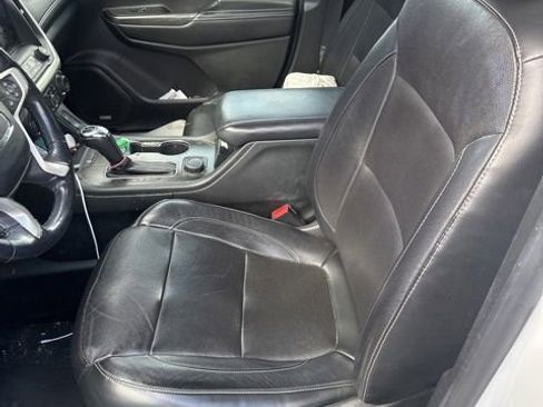 Used 2018 GMC Acadia SLT image 8