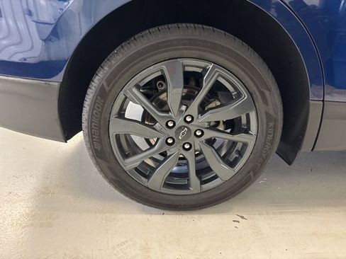 Used 2023 Chevrolet Equinox RS AWD/4WD image 43