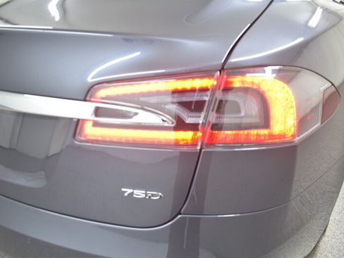 Used 2017 Tesla Model S 75D AWD/4WD image 29