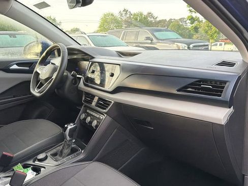 Used 2023 Volkswagen Taos SE AWD/4WD image 18