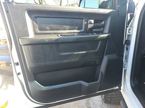 Used 2020 RAM 1500 Tradesman w/ Tradesman SXT Package image 11