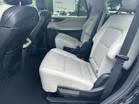 New 2026 Lincoln Navigator Reserve AWD/4WD image 20