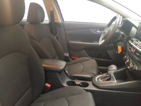 Used 2021 Kia Forte LXS FWD image 21