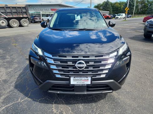 New 2026 Nissan Rogue SV image 3