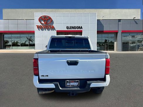 Used 2024 Toyota Tacoma TRD Off-Road w/ TRD Off Road Premium Package image 4