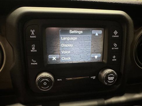 Used 2018 Jeep Wrangler Unlimited Sport AWD/4WD image 37